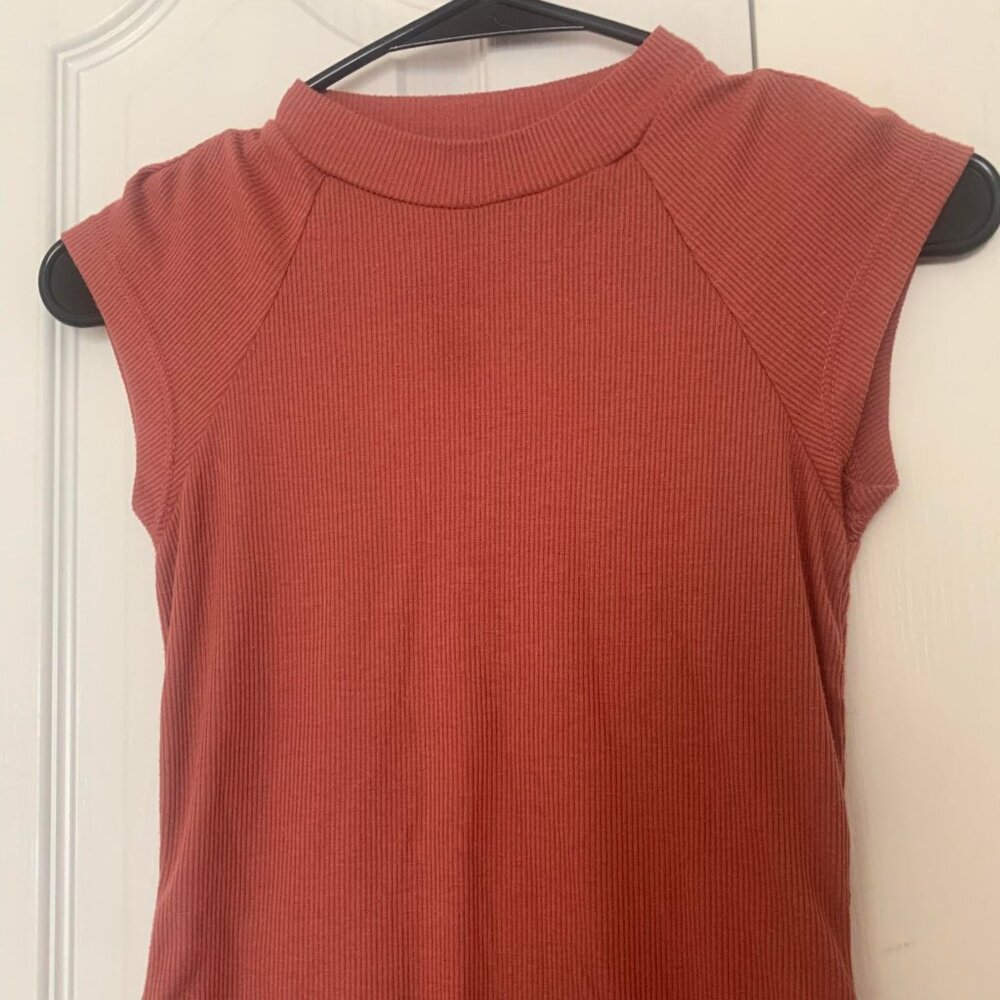 SHEIN Essnce Raglan Sleeve Rib-knit Top - Picture 3 of 3